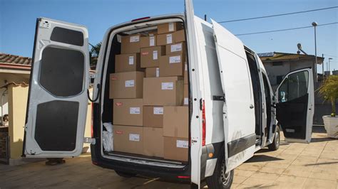 Economy vs. Standard Shipping: Key Differences Explained - Jack Cooper