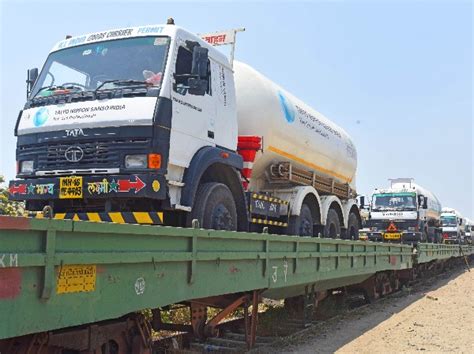 In Pics: Indian Railways' Running Its First 'Oxygen Express' To Fight ...
