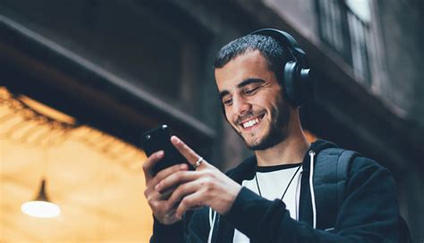 27 Texts You Can Send After a First Date - lifeberrys.com
