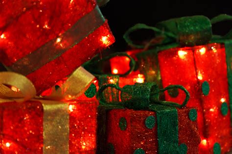 Red Christmas Presents Free Stock Photo - Public Domain Pictures