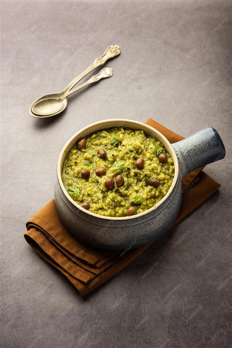 Palak khichdi is a one pot nutritious meal of mung lentils and rice ...
