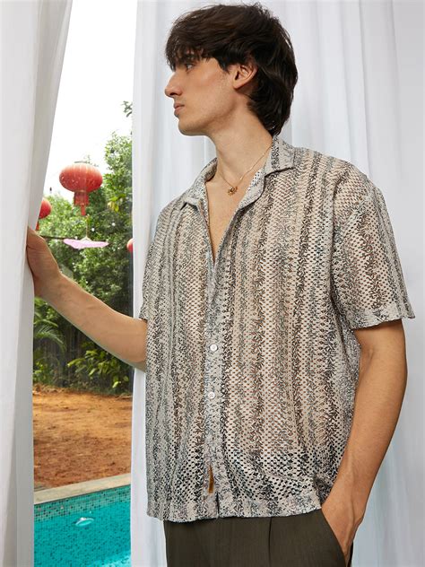 ₹899 | Campus Sutra men's Saltbox Beige Ditsy Foliage Oversized Shirt ...