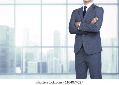 No Face Man in Business Suit 的图像结果