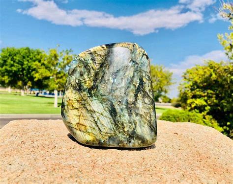 Sacred Crystals: The Heart of Native American Wisdom
