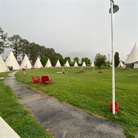 WIGWAM VILLAGE NO. 2 (Cave City) - Motel Reviews, Photos, Rate ...
