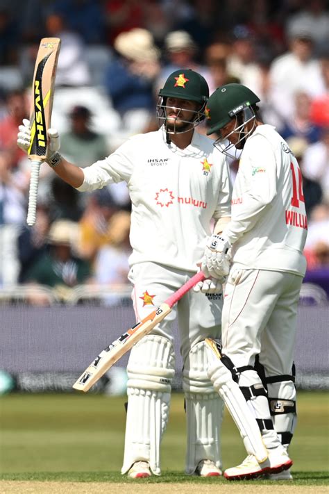 Zimbabwe fans singing 'gave me goosebumps', says centurion Bennett