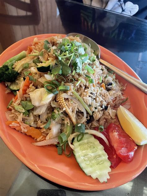 New Chiang Mai - Hilo Hawaii Restaurant - HappyCow