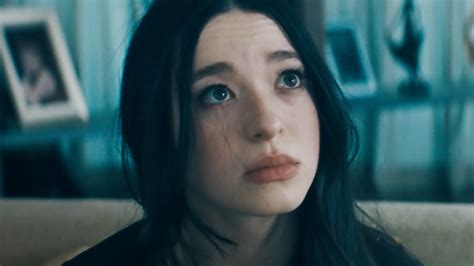 ANORA – Film Review – ZekeFilm