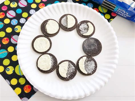 Oreo Moon Phases | Oreo moon phases, Moon phases activities, Oreo