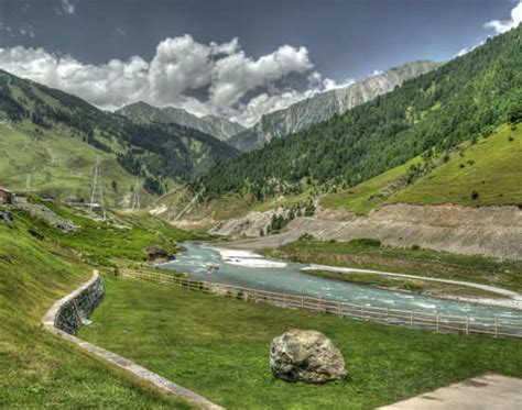 Tosa Maidan, Kashmir | TimesTravel