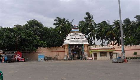 Sudarshan Crafts Museum Here Is A Guide For Tourists