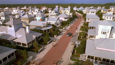 Gallery of Films & Architecture: "The Truman Show" - 2