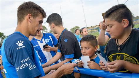 Alavés / Pere Pons: “Ser suplente es un nuevo reto y me hará mejor jugador”