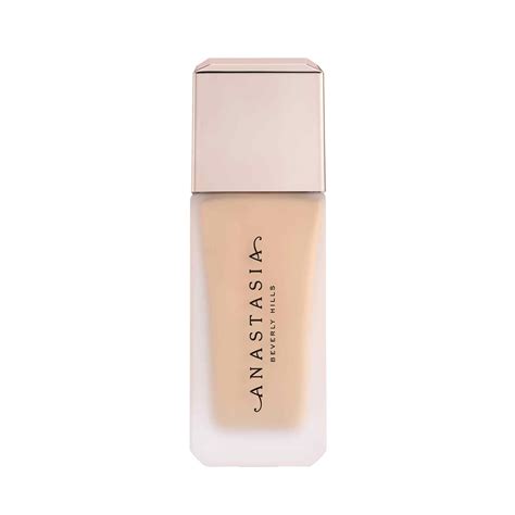 Impeccable Blurring Second Skin Matte Foundation • 2.5W