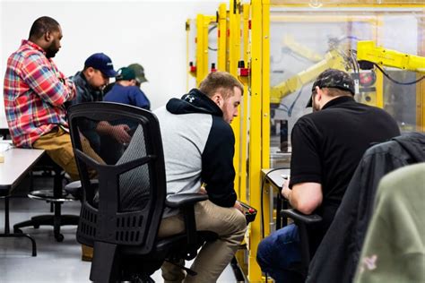 Fanuc Robot Operator Training Course 的图像结果