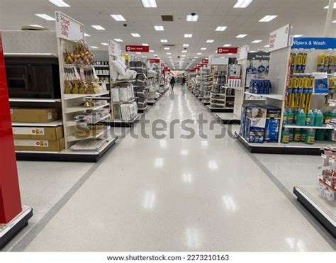 Small Target Store 的图像结果