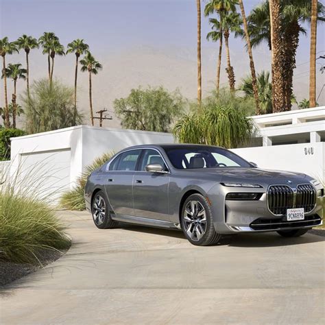 BMW Will Use NFTs In Its New Loyalty Program | NFT Evening on Binance ...