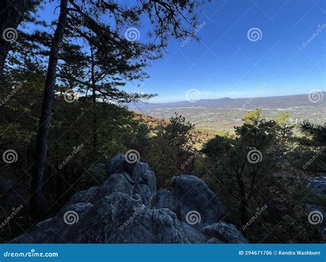 Read Mountain Preserve, Virginia Stock Photo - Image of october, miles ...