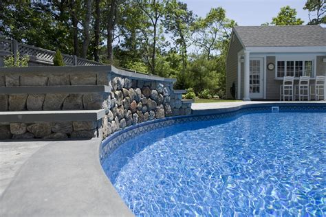 Chlorine Pools vs Saltwater Pools: Which Is Best for Your Home ...
