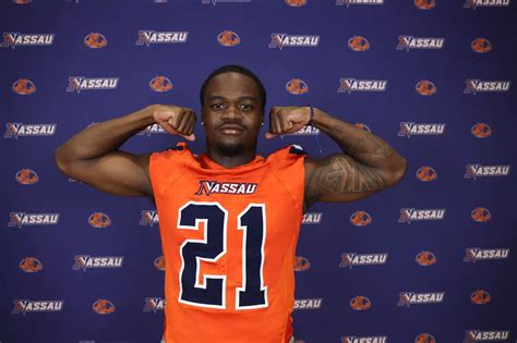 Ja'quevios Sam - Football - Nassau Community College Athletics