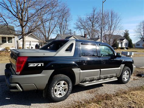 2002 Chevy Avalanche side view