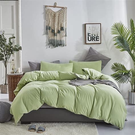 How to Create a Beautiful Sage Green Bedroom: Tips and Ideas - Bark and ...