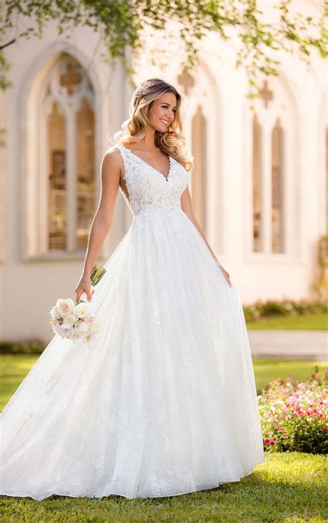 Boho Wedding Dress with Floral Lace – Love & Lace Boutique