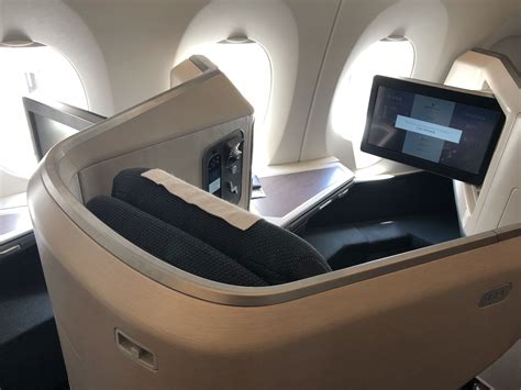 Cathay Pacific Business Class 的图像结果