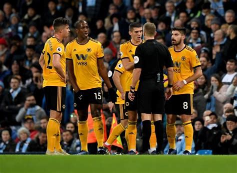 This Tackle That Resulted In A Red Card Has Left The Internet Wondering ...