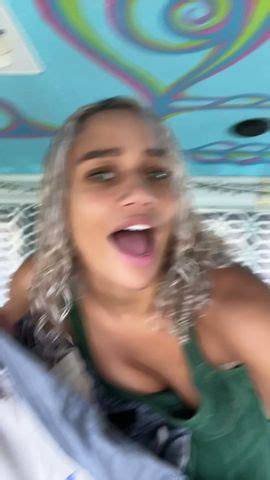 4 Hot Sexy Salah Brooks Bikini Pics