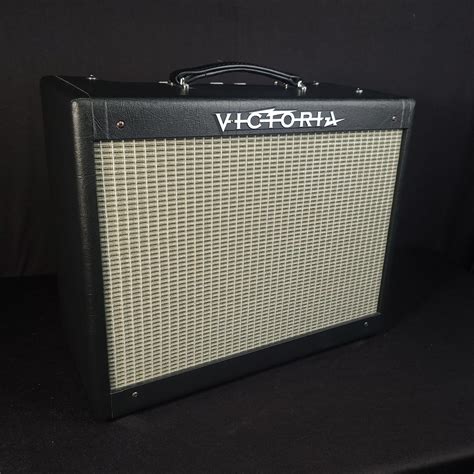 Used Victoria Club Deluxe 1x12 Combo Guitar Amplifier