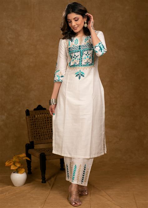 Graceful Off-White Cotton Silk Kurta & Pant Set with Intricately Embro ...