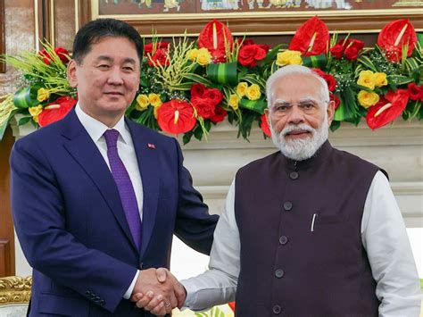 Mongolian President meets PM Modi: Agreement reached on oil refinery ...