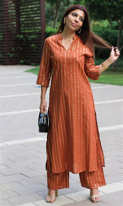 Cotton Lurex Collared Rust V-neck Coord Set – Baareeki