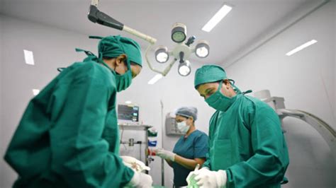 51-year-old woman survives life-threatening pulmonary embolism and ...