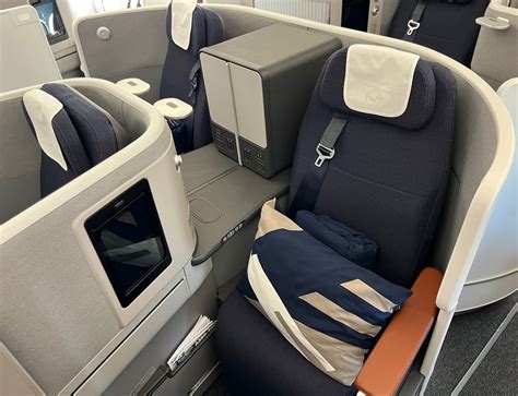 Lufthansa A350 Business Class 的图像结果