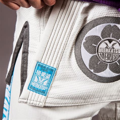 Meerkatsu Brand   Heavenly Kimono in White: overview  