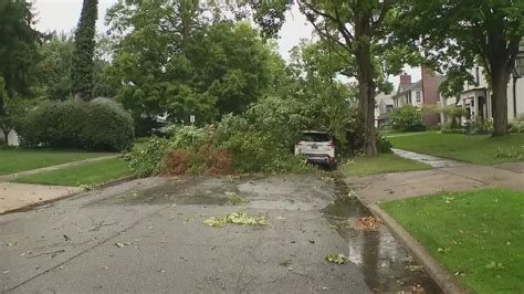 Detroit Metro Faces Power Outages Amid Severe Storms – Enlightnr