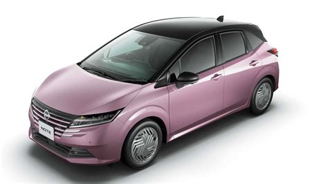 The New Nissan Note Has A Swiveling Front Passenger…