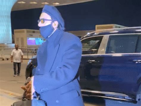 Ranveer Singh was spotted wearing a mask at the airport