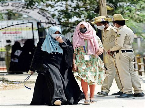 Follow prescribed uniform till case is disposed: High Court