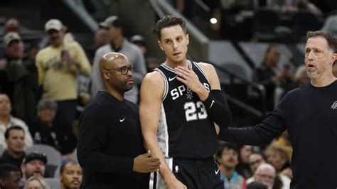 Zach Collins ejection, explained: Will Spurs big man receive fine for ...