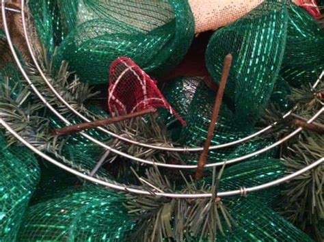 10X10 Deco Mesh Tutorial Using the Rolled Method 的图像结果