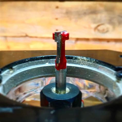 How to Use a Keyhole Bit 的图像结果