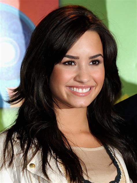 a new life hartz: Demi Lovato