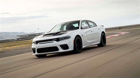 797-horsepower 2021 Dodge Charger SRT Hellcat Redeye is here to pick up the kids