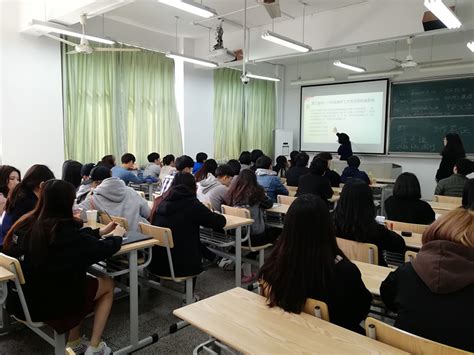 国际教育学院组织留学生参加HSK汉语水平考试备考讲座-国际交流与合作处（港澳台办公室）