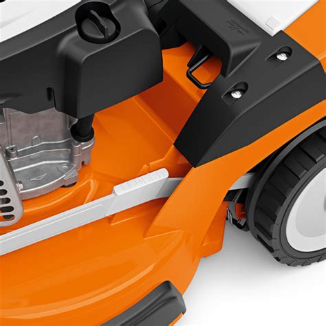 RASAERBA A SCOPPIO STIHL RM443.0