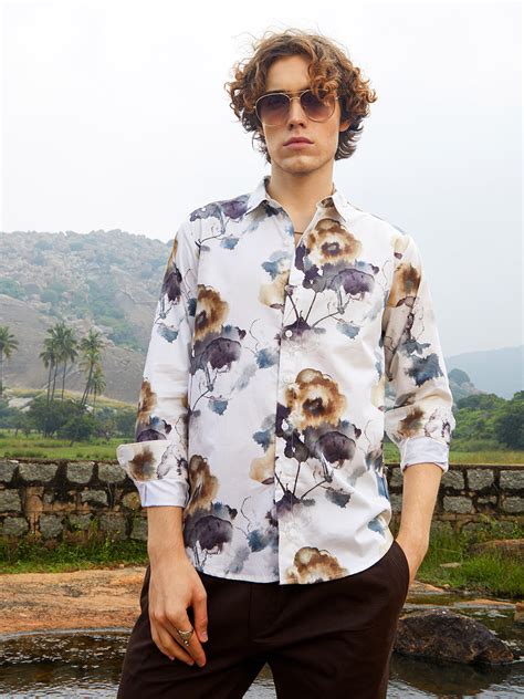 ₹899 | Campus Sutra men Off-White Earthy Splotch Shirt - Campussutra