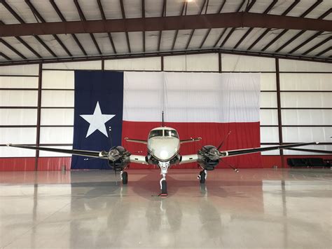 N136PA Beechcraft King Air C90 - Xpress Charter Services, Inc S/N LJ-662